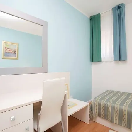Daire Apartman Bacvice *